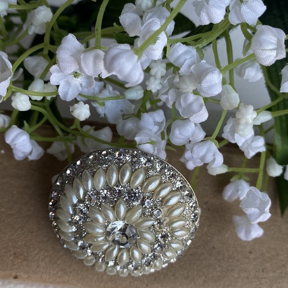 Ring - Picture 2 of 9